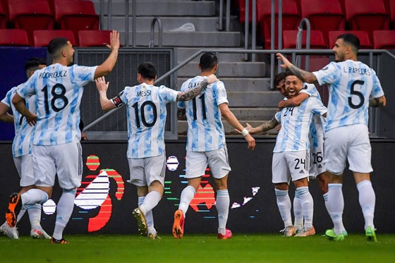  کوپا آمریکا ۲۰۲۱؛ اروگوئه مساوی کرد، آرژانتین برد و در صدر ماند