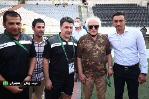 عکس نوشت بادامكى تنها پرسپولیسی قاب تمام استقلالی