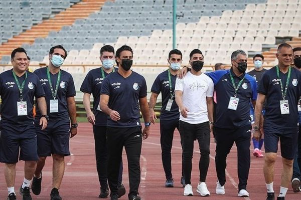 دلفانی برای رفع دغدغههای کادر فنی استقلال تلاش میکنیم