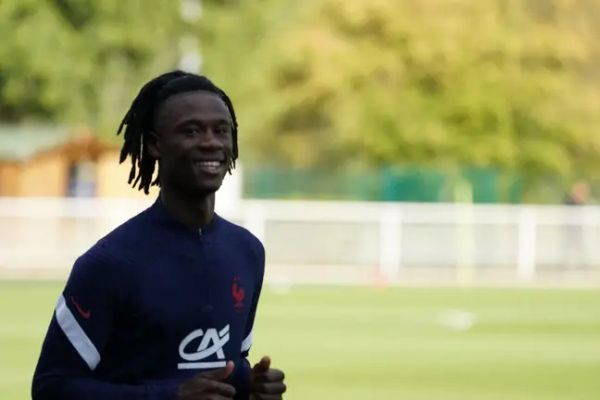 نامگذاری یک ورزشگاه به نام هافبک با استعداد رن