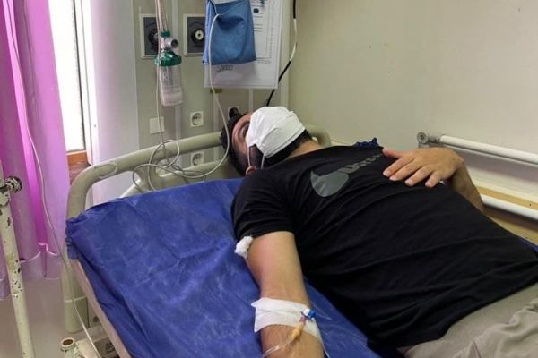 کاپیتان نفت در بیمارستان بستری شد عکس