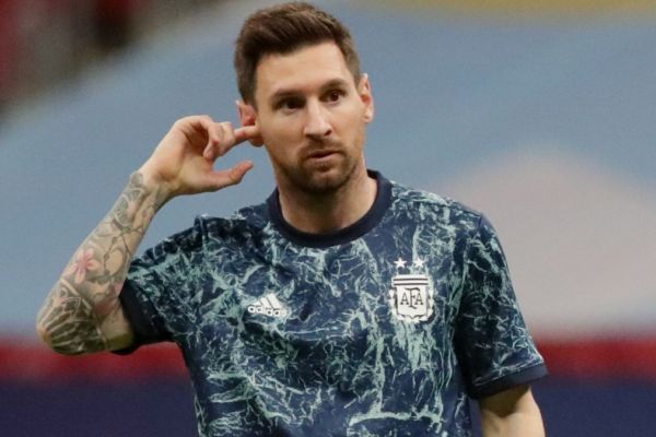 قرارداد مسی با بارسلونا رو به پایان؛ لئو تا ساعاتی دیگر بازیکن آزاد میشود