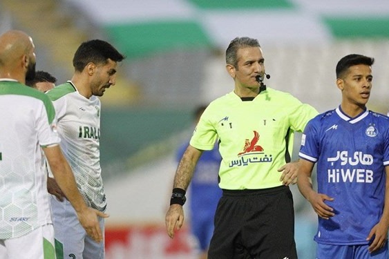 رودنیل گل سالم استقلال مردود اعلام شد کادرفنی آبی ها حق استفاده از موبایل روی نیمکت را نداشت