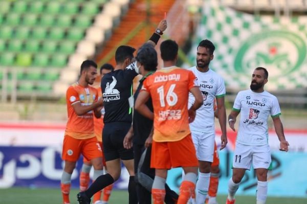 محمدزاده کمیته انضباطی به پیشینه شهاب گردان توجه کند در فوتبال ایران خیلی از چیزها بیرون زمین رقم میخورد