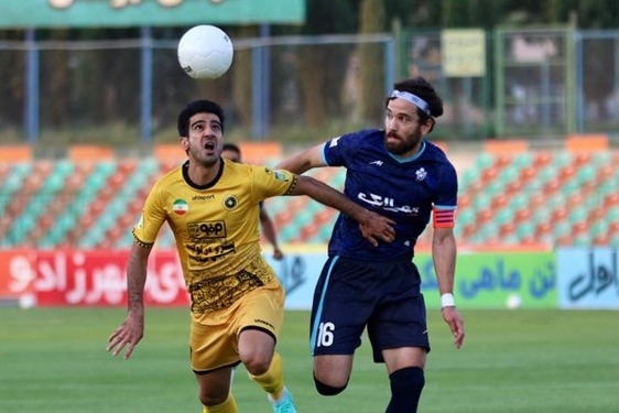 مدافع پیکان مقابل سپاهان محروم بود