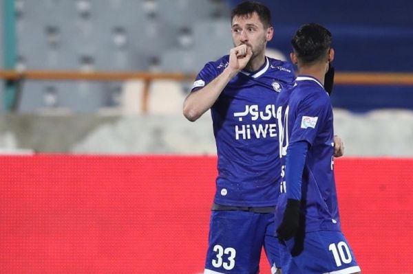 میلیچ از استقلال جدا شد عکس