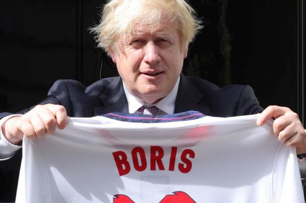  رسانه ایتالیایی  یوفا با انگلیس و بوریس جانسون تبانی کرد