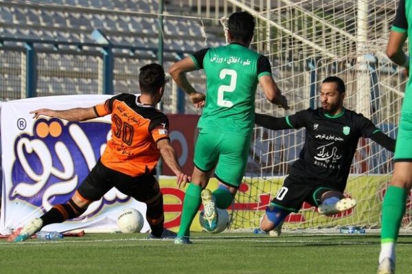 هفته بیست و هفتم لیگ برتر؛ آیا ماشین سازی امشب سقوط می کند امید اکبرپور به استقلال و مجیدی