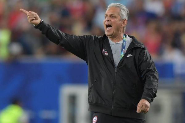 روئدا به بازیکنانم تبریک میگویم در هر بازی دردسر داشتیم