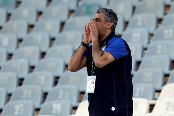 حاشیه بازی سایپا و استقلال جر و بحث عجیب موسوی با داور چهارم درگیری مجیدی با عوامل سایپا