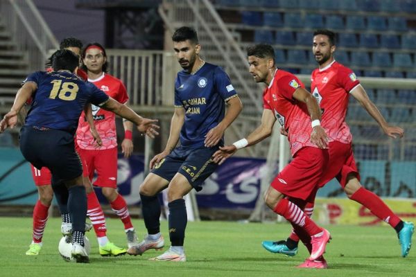  تراکتور یک - گل گهر صفر  رستگاری در دقیقه نود و چند   یک شوت و سه امتیاز برای تی تی ها