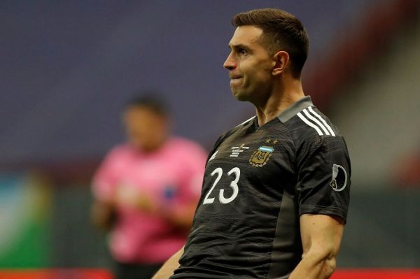  دروازه‌بان تیم ملی آرژانتین  هنوز دخترم را ندیده‌ام