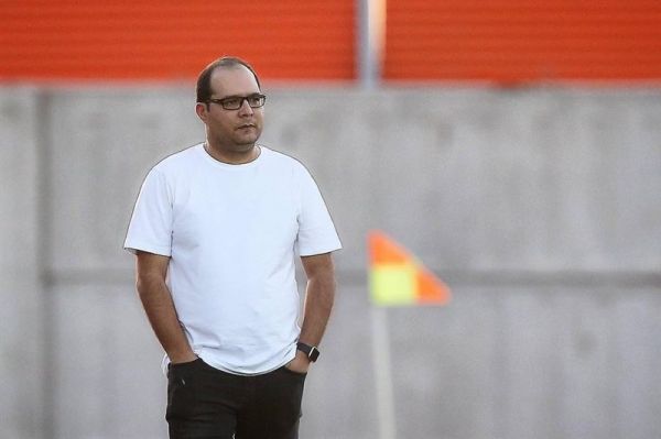 ربیعی بقای ما در لیگ بیش از ۹۰ درصد قطعی شده است پیکان تیمی منسجم و جسور است