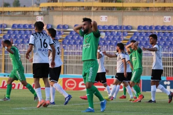 ذوبآهن حکم سقوط ماشینسازی به لیگ یک را امضا کرد یک نماینده تبریز افتاد