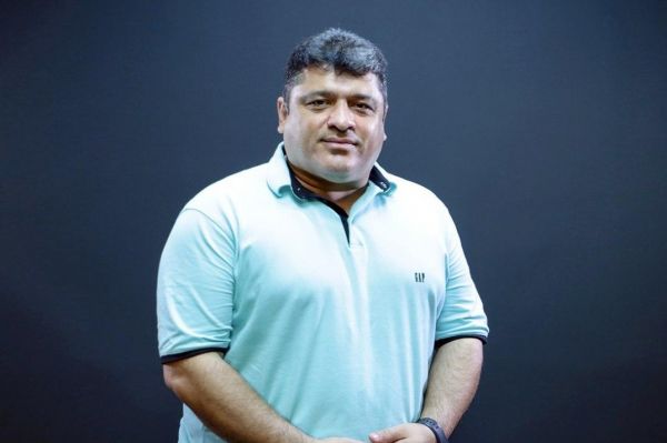  بهزاد داداش‌زاده  پرسپولیس از استقلال تیم‌تر است