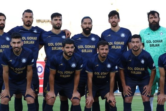 حاشیه بازی گلگهر و آلومینیوم توقف بازی به دلیل قطعی برق ورزشگاه