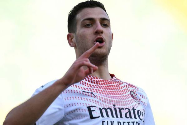  کارلو آنچلوتی مدافع منچستریونایتد را می‌خواهد