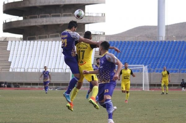  توقف ۳ دیدار مدعیان به دلیل قطعی برق ورزشگاه غدیر  + عکس