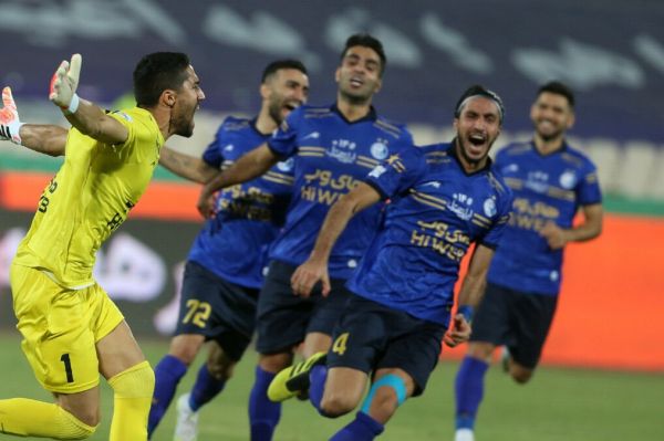 مژدهی کادر فنی و بازیکنان استقلال توقع احترام دارند