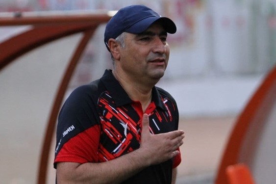 الهامی جایگاه ذوبآهن نباید اینجا باشد باعث افتخار است فغانی داور بازی ما بود