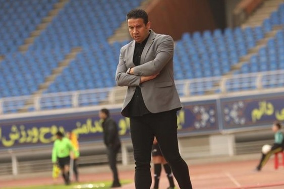 مربی مس رفسنجان ما نباید اشتباهات داوران را کاور کنیم روی غفلت گل خوردیم