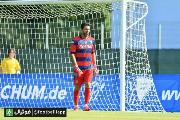  جان لوئیجی بوفون روز گذشته بعد از ۲۰ سال دوباره در یک بازی با پیراهن پارما به میدان رفت