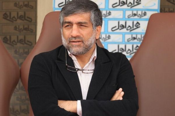 عیسیزاده تمام قد پشت پورموسوی هستیم باید مشکلات بین خود ۲ باشگاه حل شود