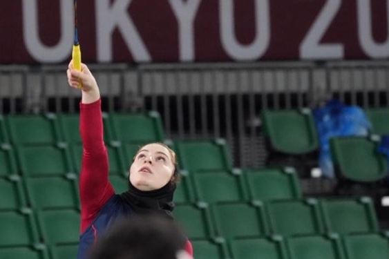  گزارشگر بدمینتون  به دروغ گفتند که آنتن را از من گرفتند  رسانه‌های معلوم الحال از پوشش بانوان ایرانی عصبانی هستند