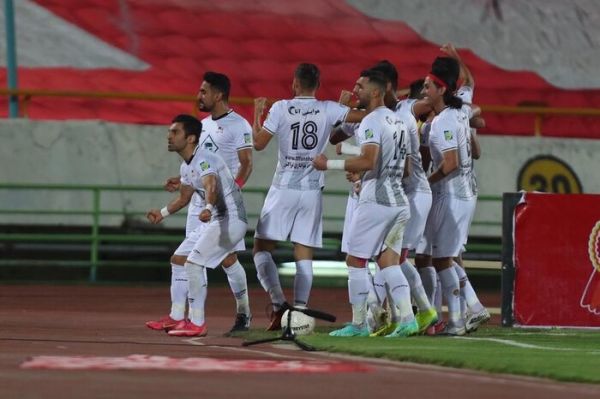 اتهام تبانی با سایپا اردوی تراکتور را به هم ریخت