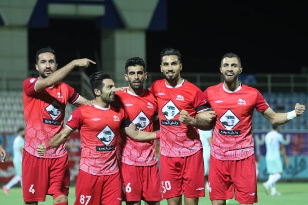 تراکتور 5 - سایپا یک تراکتور، سایپا را چپ کرد سقوط سایپا به دره لیگ یک