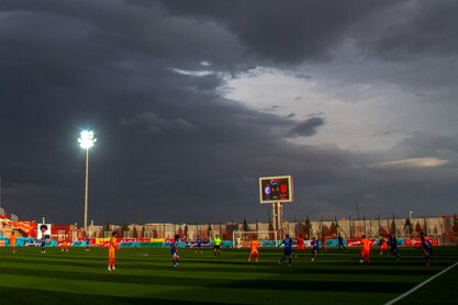 مخالفت سازمان لیگ با استفاده ۴ باشگاه از چمن مصنوعی