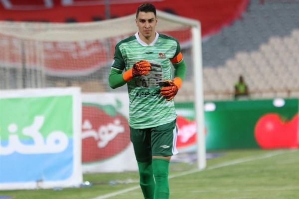  اخباری، ایمانی و چند بازیکن دیگر درصدد جدایی از تراکتور