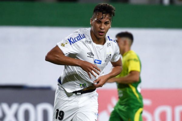 عکس؛ پدیده تازهوارد یوونتوس وارد تورین شد