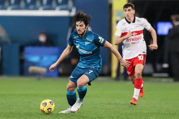 مشورت آزمون با بردیف در مورد آیندهاش تکلیف سردار امروز مشخص میشود