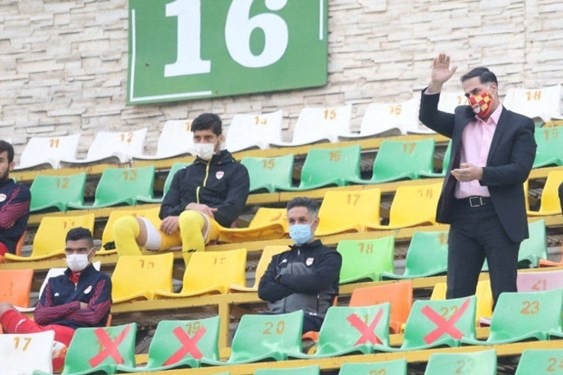  واکنش آذری به درخواست هواداران ذوب‌آهن  دوران مدیریت من در فوتبال تمام شده