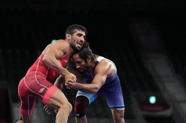 یزدانی نمیدانم چرا قیاسی ضربه فنی شد او شانس مدال بود