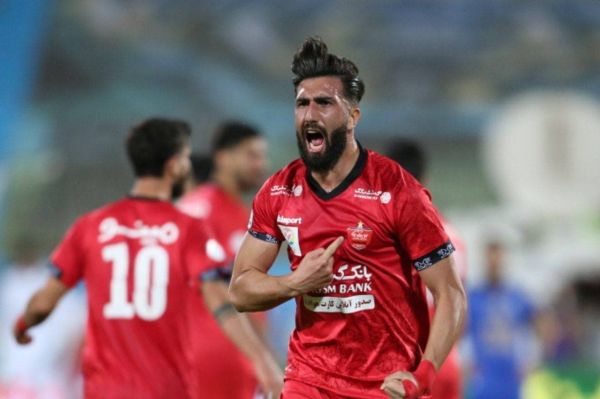 علی شجاعی کتفم ۳۷۰ درجه پاره شده بود