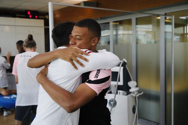  عکس؛ استقبال بسیار گرم ستاره مورد نظر رئال مادرید از مسی