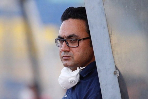 مدیر گل گهر یک دروازه بان در لیگ 10 میلیارد می خواهد ما و پاری سن ژرمن مگر چه بازیکنی جذب کردیم