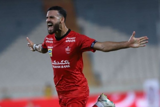 سکوت عجیب نوراللهی در قبال شایعات هافبک پرسپولیس با شباب الاهلی بست