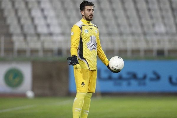 چراغ سبز یک بازیکن جدید به استقلال گزینه جدید روی میز فرهاد