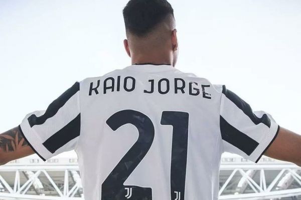 کایو ژرژ و یوونتوس  از تحقق رویای کودکی تا انتخاب شماره بزرگان