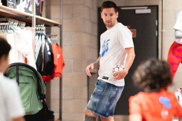  عکس؛ حضور مسی در فروشگاه آدیداس شهر پاریس