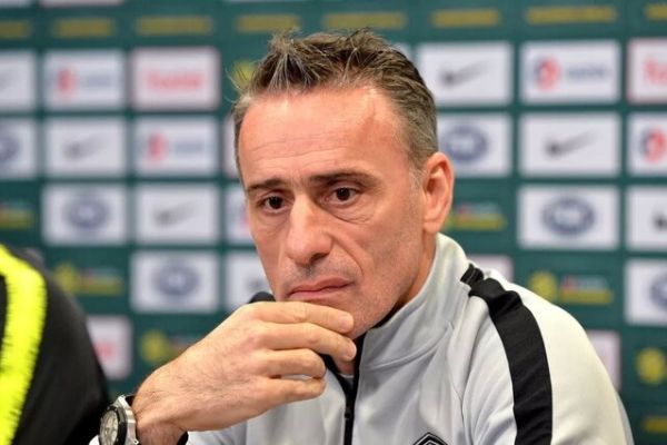 سرمربی کره نگران وقت کشی کردن حریفان در انتخابی جام جهانی هستم