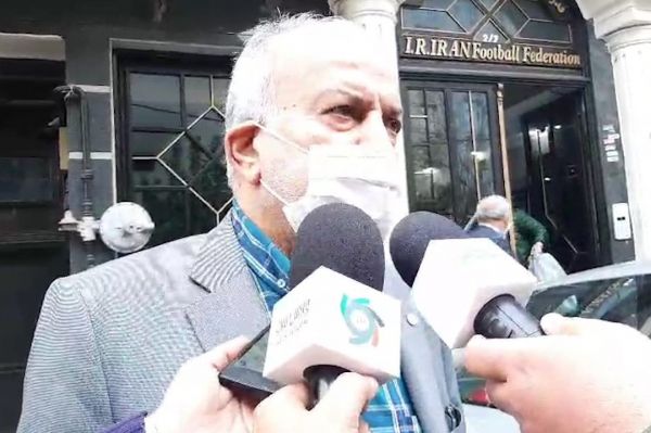  بهروان  نه فیفا بازی در چمن مصنوعی را ممنوع کرده نه AFC