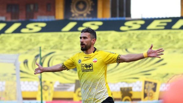 سوال مهم در اصفهان؛ شهباززاده در سپاهان میماند یا نه