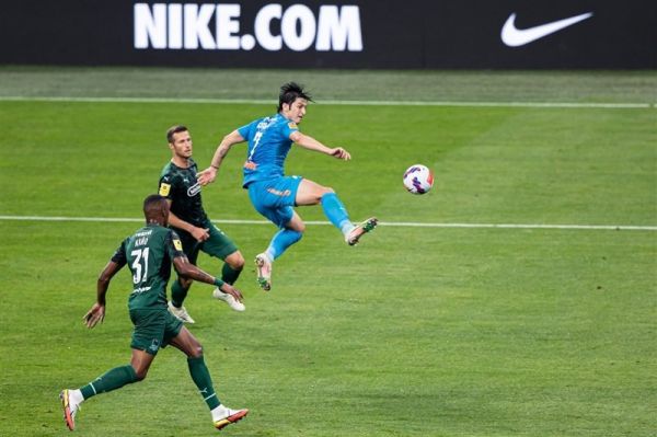  باشگاه لیون  سردار آزمون گزینه ما است  در حال مذاکره با زنیت هستیم