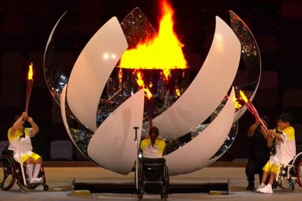 پارالمپیک ۲۰۲۰ توکیو پیشنهاد عکس گرفتن با ربات