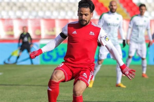 پارگی رباط صلیبی مدافع میانی تراکتور قادری خواهان جدایی است