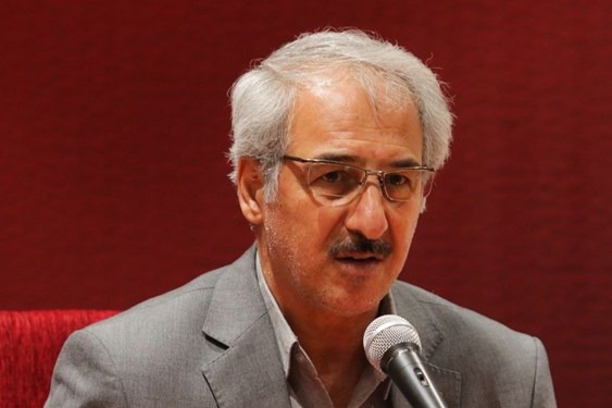 نظمی ایمانی باید به قراردادش پایبند باشد هیچکس نمیتواند خود را بالاتر از هوادار تراکتور ببیند